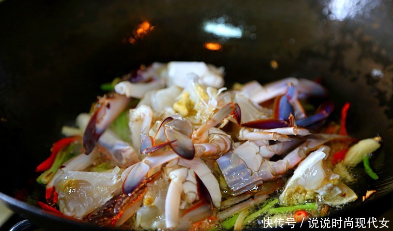 做法|无保留分享《姜葱炒蟹》简单详细做法,味道鲜美