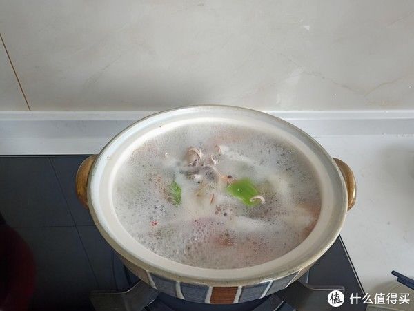 小鱿鱼|想贴秋膘,从这碗汤开始吧!随手一煮鲜掉眉毛,太简单