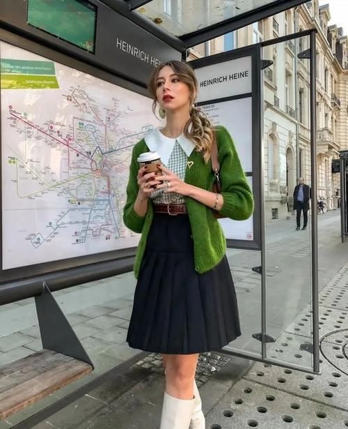 “ 奶奶风 ”毛衣火了 ！今春照着穿，太洋气 ！