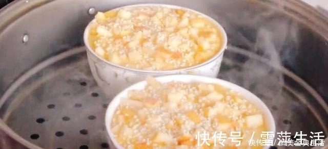蒸糕|玉米面最好吃的做法,加1个苹果,养胃助消化,孩子特别喜欢吃!
