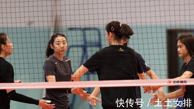 杨艺|天津女排队长面临退役!李盈莹有机会接棒吗,她能给球队带来什么