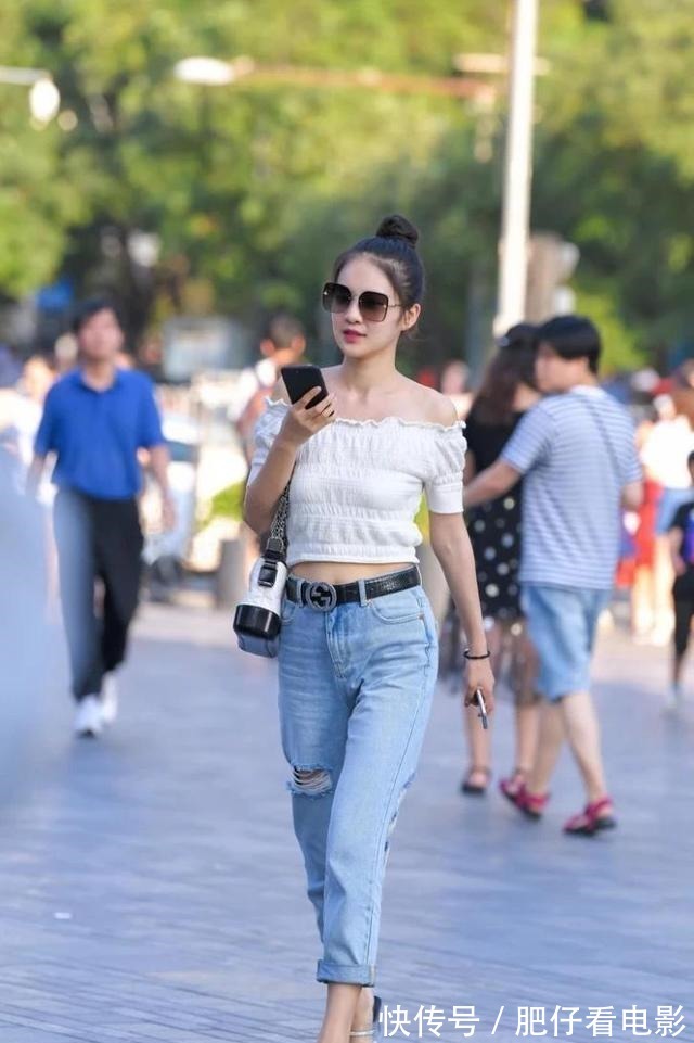 打底裤 有一种姑娘喜欢打底裤，用心搭配才不会平庸，简约时尚
