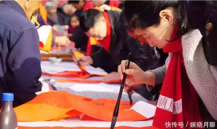 火葬场有一上联:“早来晚来早晚得来”,读完下联,让人很不舒服