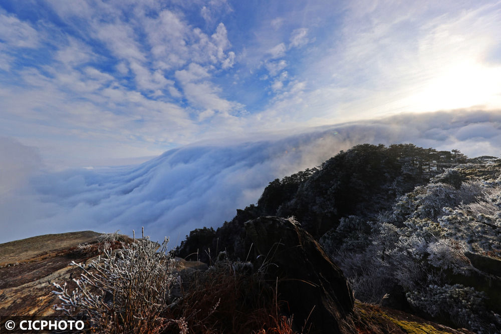 庐山|江西九江：庐山现瀑布云和雾凇景观