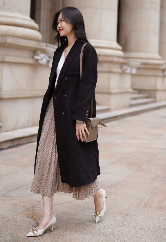 搭配 冬天大衣要怎么穿才高级?从款式和搭配入手,让你轻松美出新高度