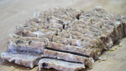 五花肉别红烧了，1种做法2种吃法，简单蒸一蒸，简单省事又营养