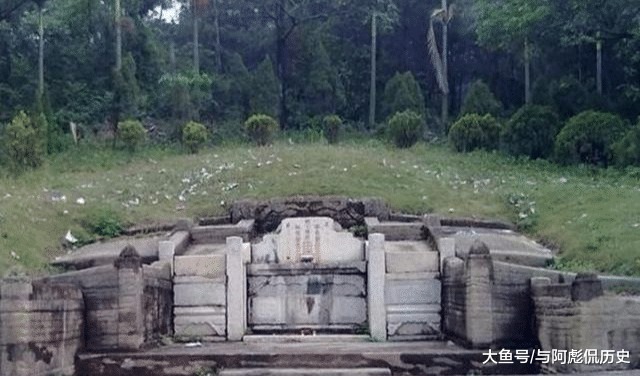 专家|矿工炸山无意炸出一古墓, 专家赶来后, 洗清历史一个人的冤屈