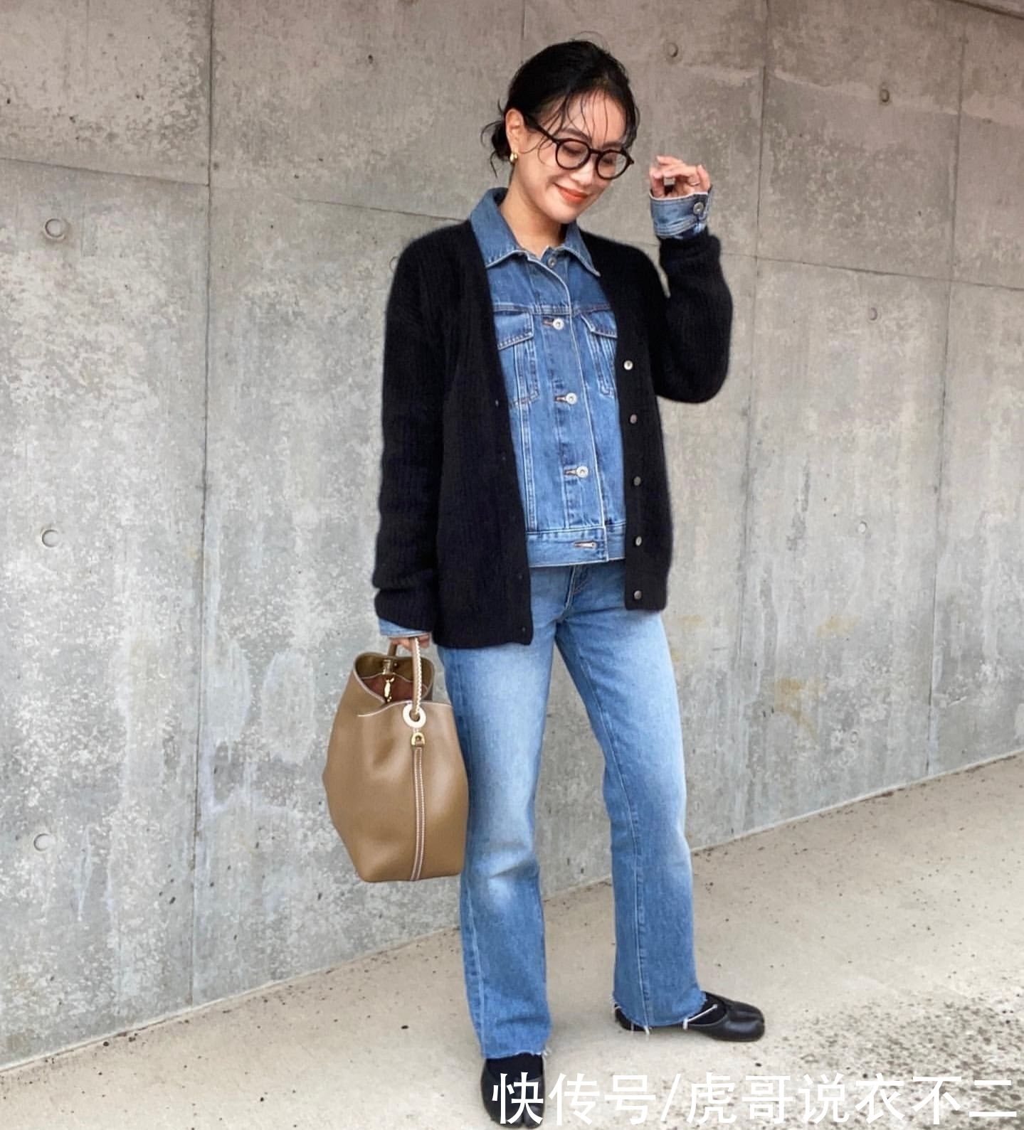 40岁女人要“避免油腻”，基础色穿搭更清爽，简约大气还高级