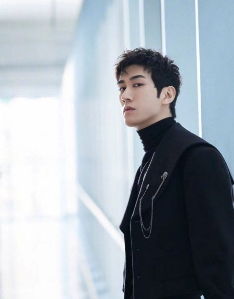 黄子韬|肖若腾摘银牌，李小鹏4位师兄为其打抱不平，连黄子韬都看不下去