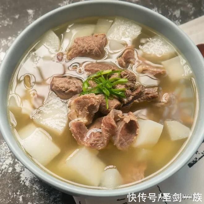 朋友|朋友聚餐来家里吃饭，做了这12道菜，全部都光盘，朋友让我去开店