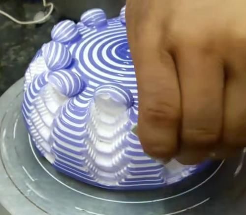 蛋糕|印度师傅做蛋糕,料理的手法过于酷炫,做出的蛋糕堪称艺术品