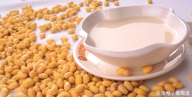 不想做“黄脸婆”！早上坚持喝它，暖胃益血气，皮肤水灵有光泽