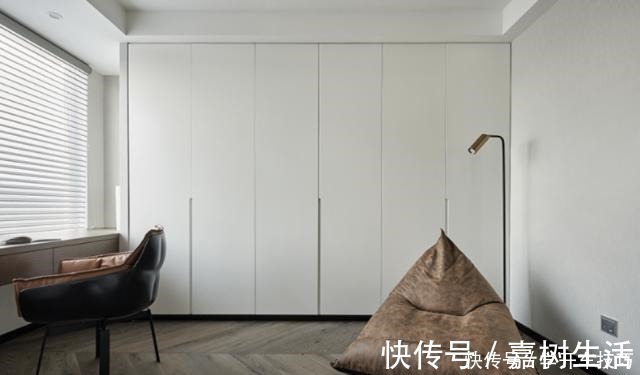 视觉效果|这是我见过最新潮的家，悬空电视墙，沙发墙、走廊极致利用，聪明！