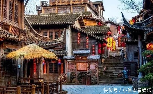 江苏又一“古村”走红，在这里消费要用古代铜钱，是镇江必去景点