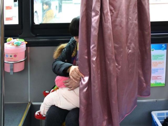 大妈|“你要不要脸?”宝妈公交车上喂乳被骂,大妈教你这样回怼