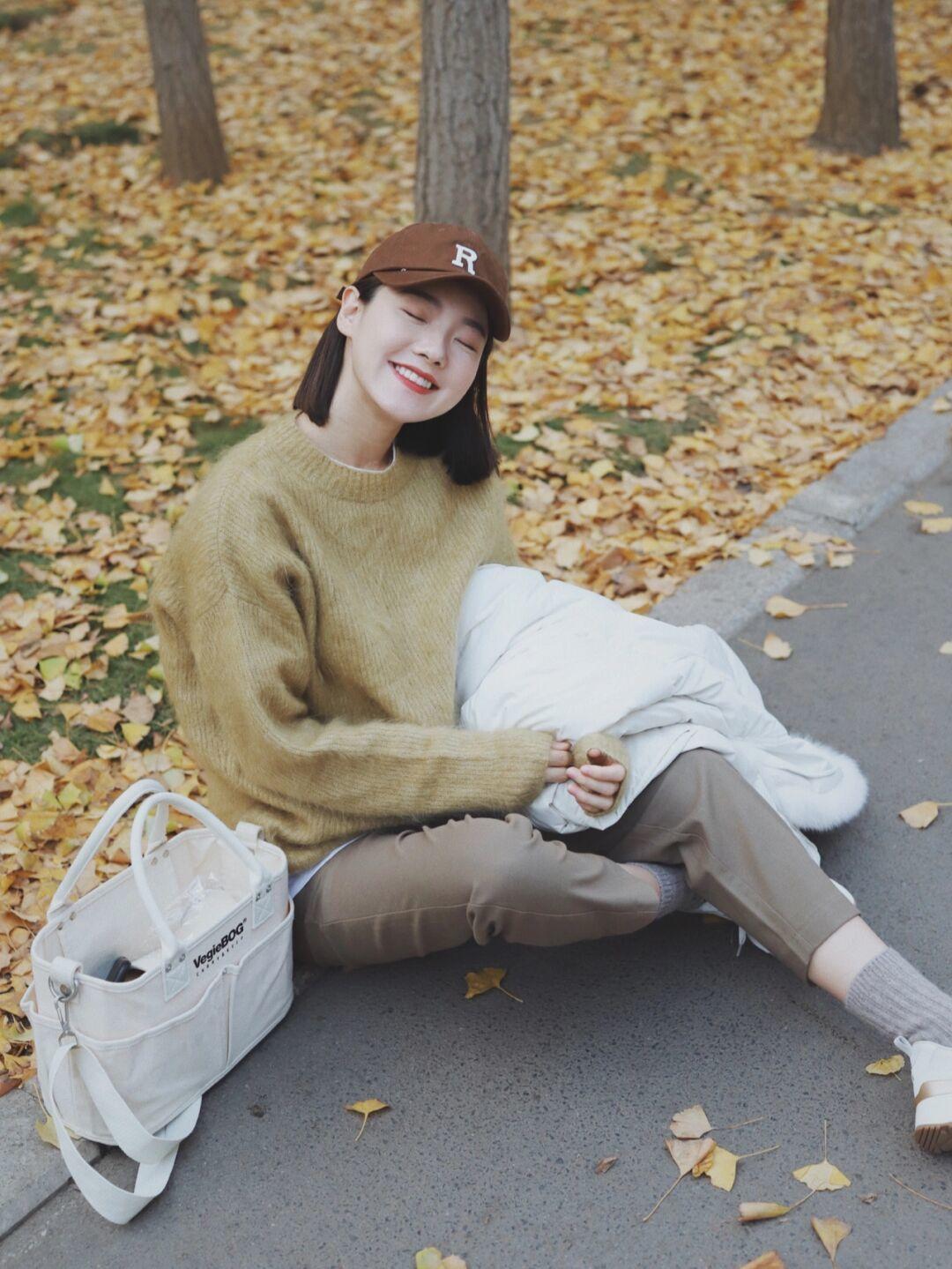 搭配|入春毛衣“买精不买多”,学会这样穿,大家都能变成时髦精