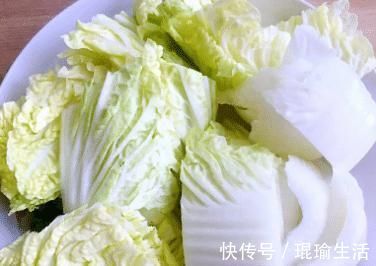 豆腐块儿|白菜炖豆腐,不要直接下锅炖!学会一招,汤汁香浓,嫩滑好吃