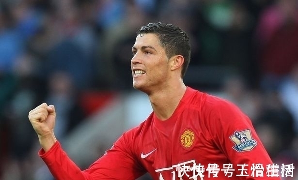 锋霸|重磅!曝巴萨欲压哨签约曼联巨星,626场370球,或助C罗穿7号