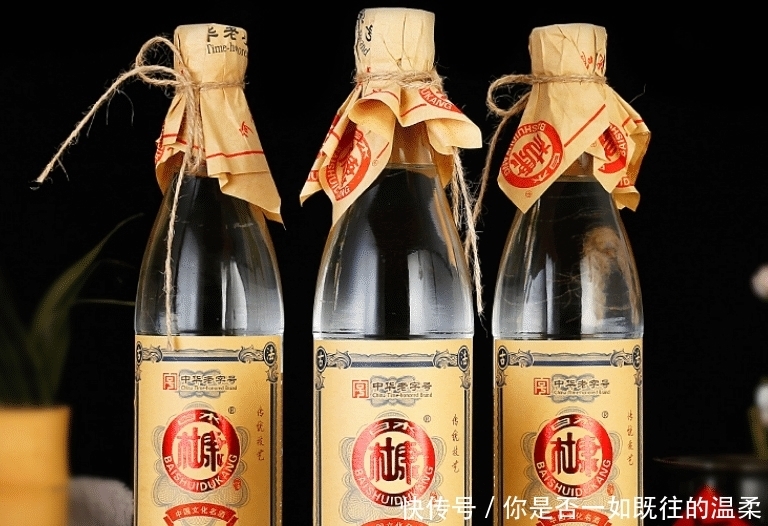 两种“鸡肋价位”白酒，送礼拿不出手，却适合自饮，好喝有面子