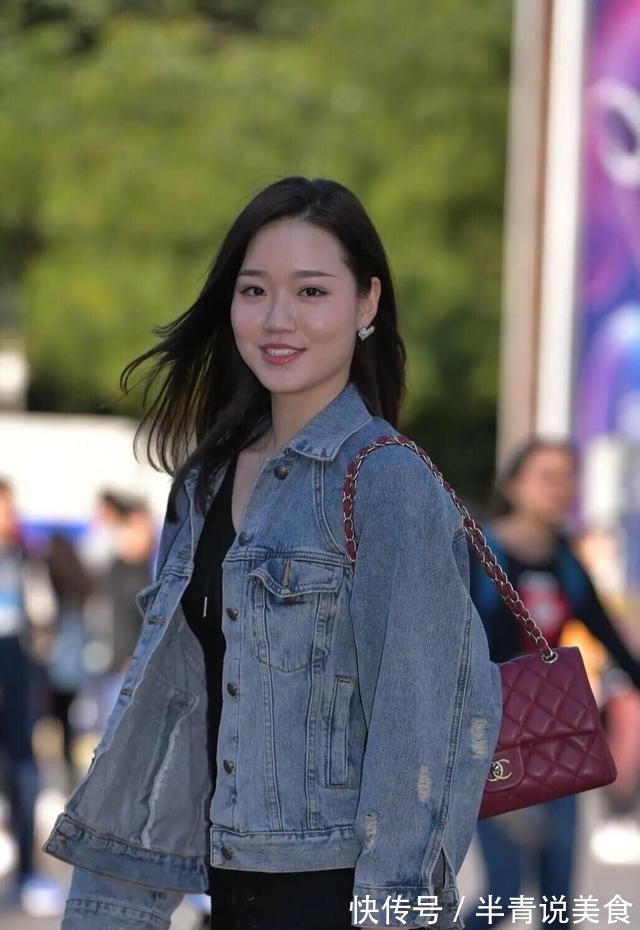 牛仔外套 微胖小姐姐太会穿了!牛仔外套搭配黑色紧身裙,显高显瘦更有韵味!