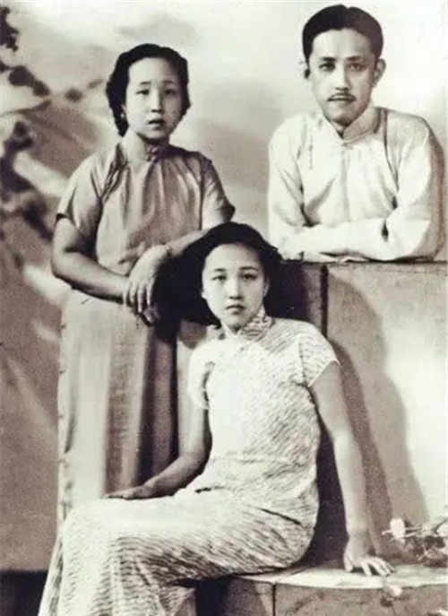 陈启泰|她问:我出嫁有多少嫁妆?父亲:一火车,她以为是玩笑,结果成真了