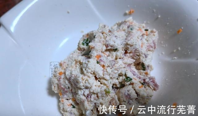 豆腐丸子|豆腐营养极高,但小孩子不喜欢吃,教你这样做,圆溜溜上桌就光盘!