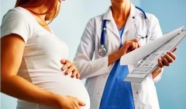 羊水|孕妇排尿若有3个异常,八成是子宫内“羊水”不够了,早知早预防