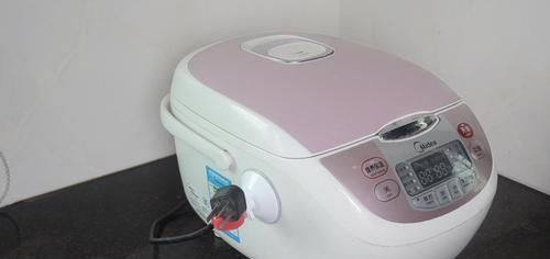 电饭煲|吸盘挂钩上粘个瓶盖真厉害, 一年能省下不少钱, 早点知道就好了