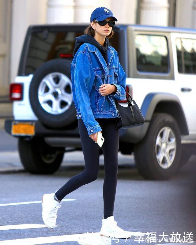 女人过了50岁就放弃穿“裙子”吧!换上这3种穿搭,从阿姨变回姐姐