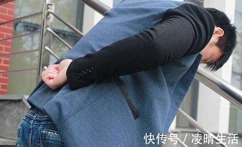 身体|拔完火罐后,身体上那些黑紫色的印记,是拔出来的毒素吗了解下