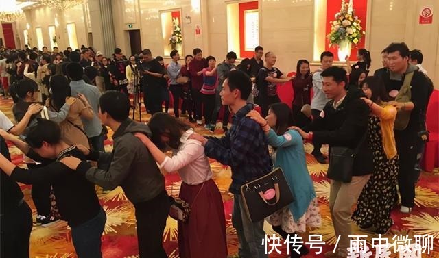 下岗|离开《老娘舅》的柏万青，下岗再就业变身红娘组织相亲活动