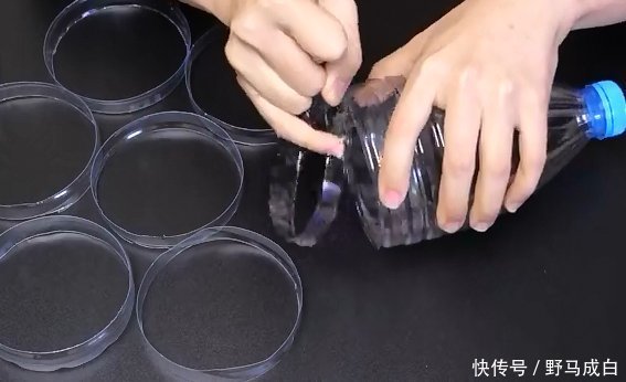 晾晒|袜子太多没地方晒?用一个塑料瓶制作晾晒神器,轻松晾晒20双袜子