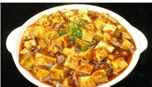 豆腐最好吃的做法,每次做两盘,我一个人就可以吃掉一大盘!