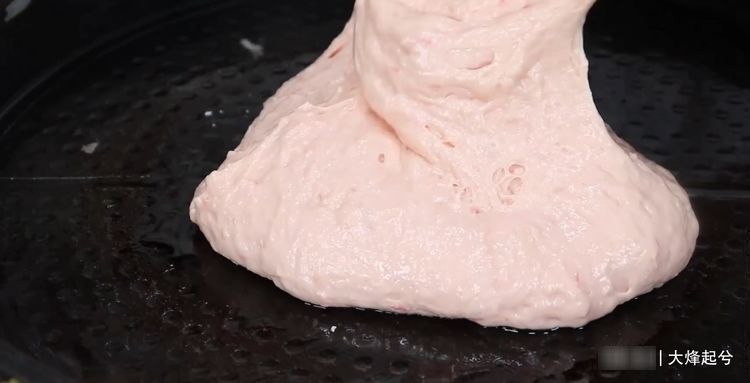 西红柿打2个鸡蛋，味道非常好吃，孩子天天点名要吃