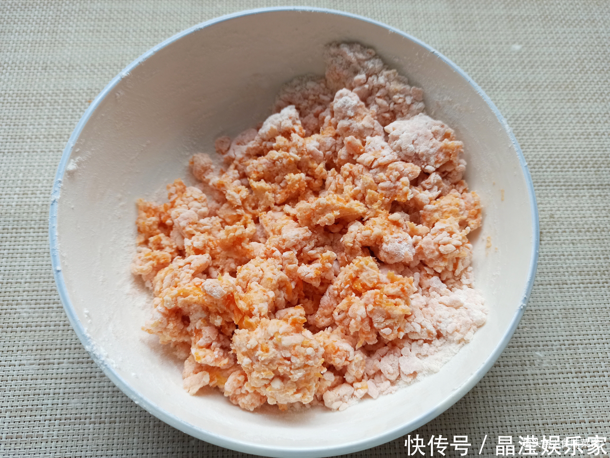 香甜|胡萝卜蒸一蒸，软糯香甜有嚼劲，增强免疫力少生病，孩子抢着要吃