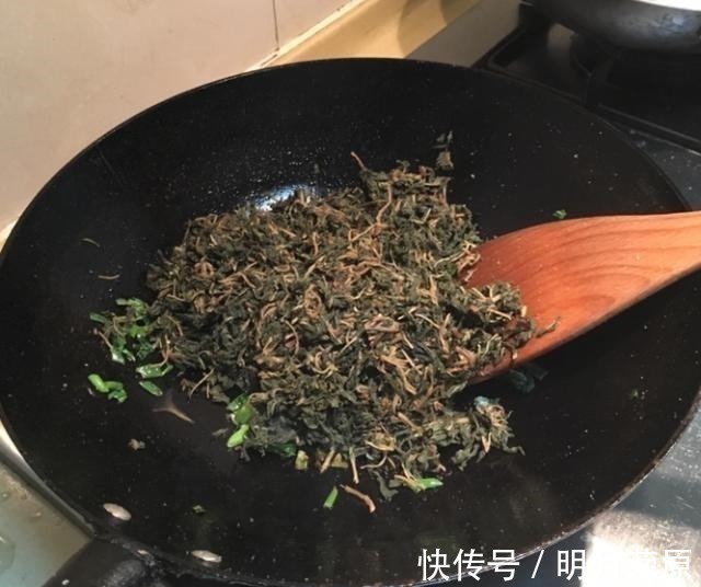 身体棒|它曾是穷人的救命菜，每年晒30斤，是药又是菜，家人常吃身体棒！