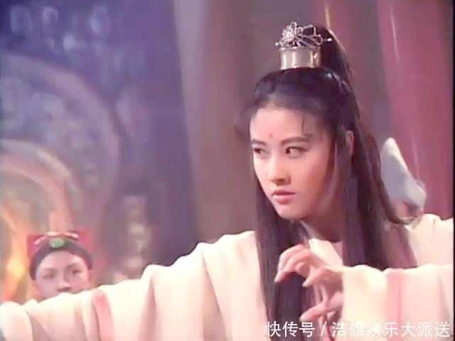 身负三门绝学的张无忌,被二流武功吊打,《倚天》整体武功被高估