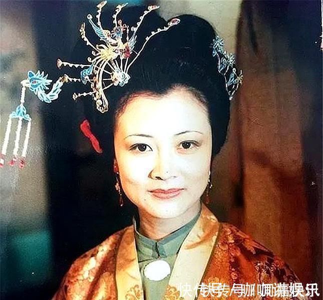 贾琏#红楼梦:难怪尤氏会对尤二姐恨之入骨、冷漠以待,看她做了啥蠢事?