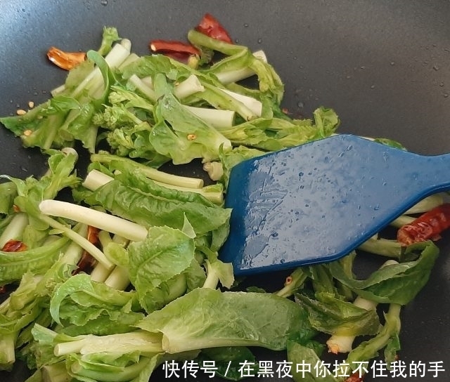 五花肉炒莴苣片,简单快手,清香下饭