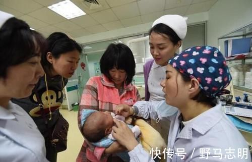 新生儿|襁褓再好用也有弊端,3种情况不要用,新手爸妈别不当回事