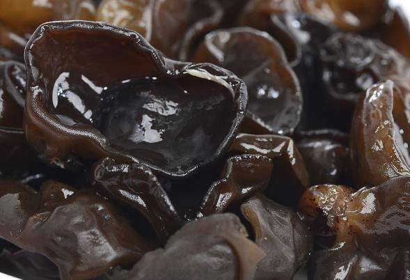 排毒素|木耳和一种食物是天生一对，排毒素，清理体内垃圾，保护心脑血管