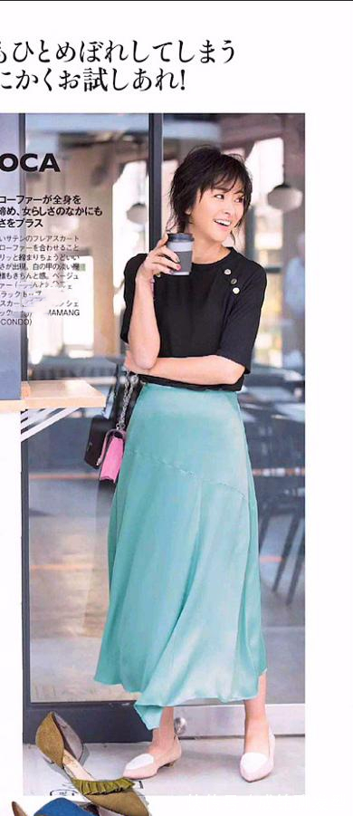 穿搭|腿粗的中年女性少穿短裤,试试显瘦又减龄的半身裙,优雅又显身材