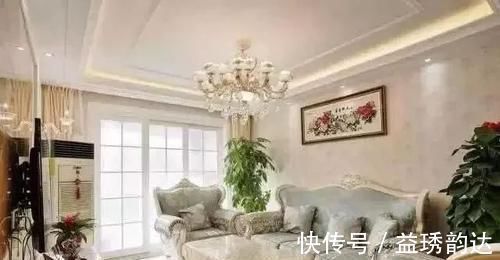 客餐厅|98平新房,一进门隔断把人迷住,客餐厅太奢华,装修花25万值了!