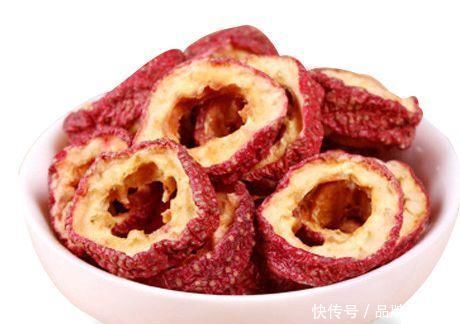 子宫|山楂泡水时加一宝,隔天排出堆积宿便,大肚子平了,子宫慢慢变好