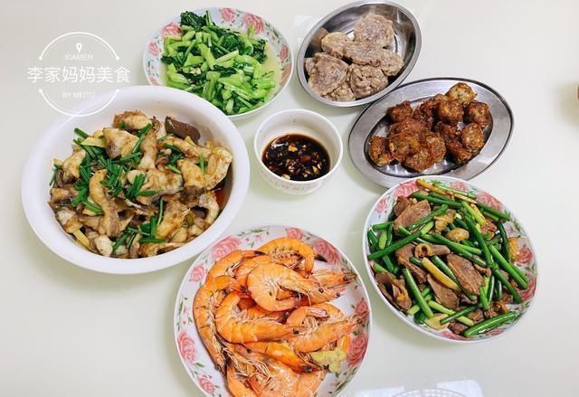 同学聚餐,6道菜1个汤,成本不足200块,简单家常菜才美味