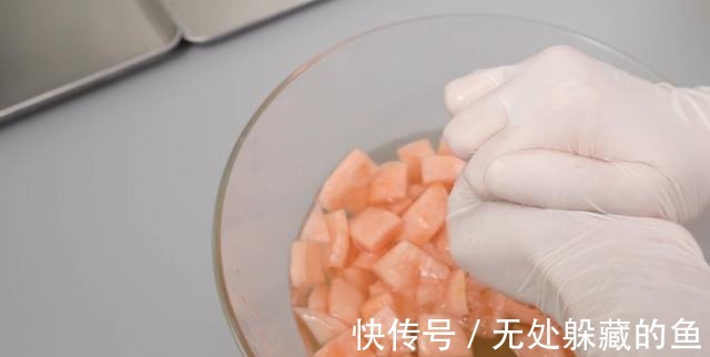 “秋冬吃柚，赛过吃肉”，柚子皮也别扔，教你3种做法好吃又营养！