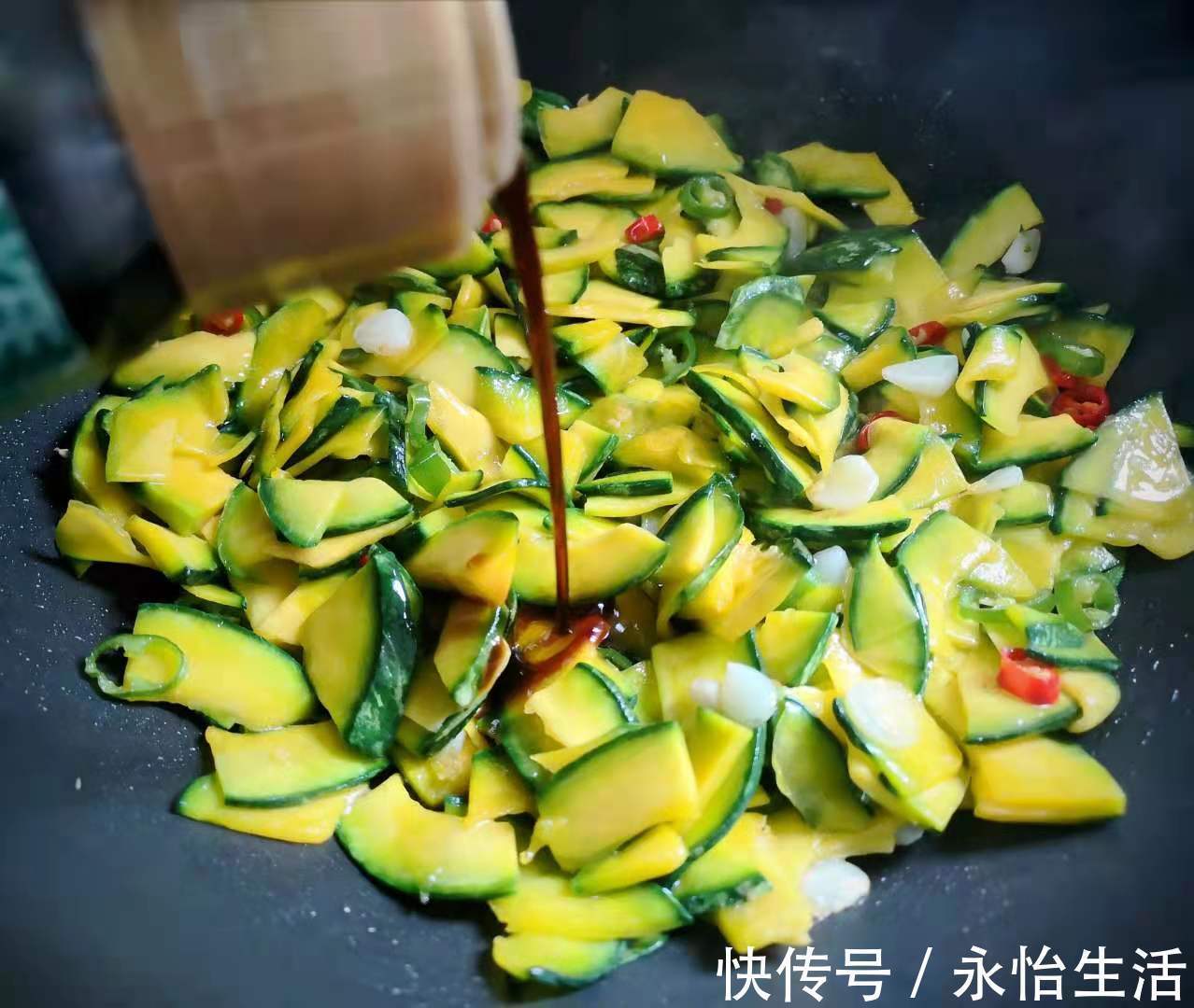 小面姨|夏天黄瓜丝瓜靠边站，多吃这瓜，明目解暑降三高，中老年人要多吃