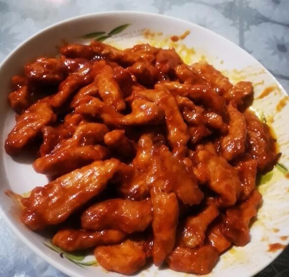 资深大厨制作糖醋菜，记住“黄金比例”，色泽鲜明，酸甜可口