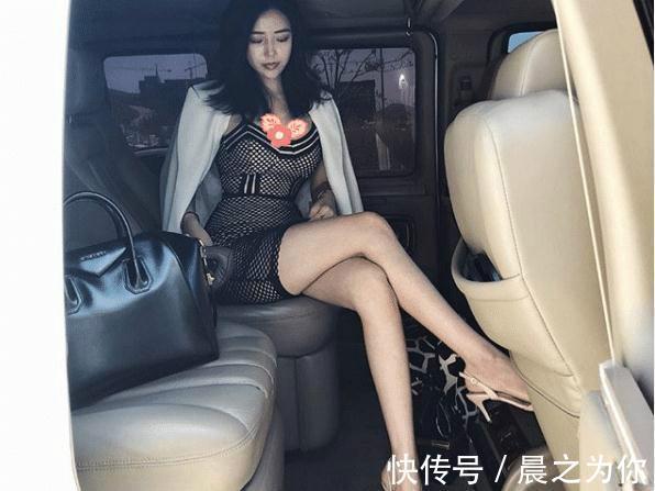 美女|90后美女坚持健身,迷人身材惹人羡,运动让她魅力十足
