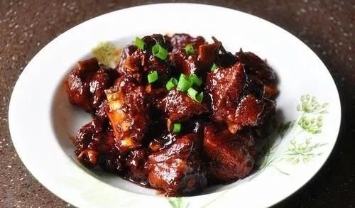 推荐媳妇最拿手的12道家常美食，一家人吃得很温馨，回味无穷